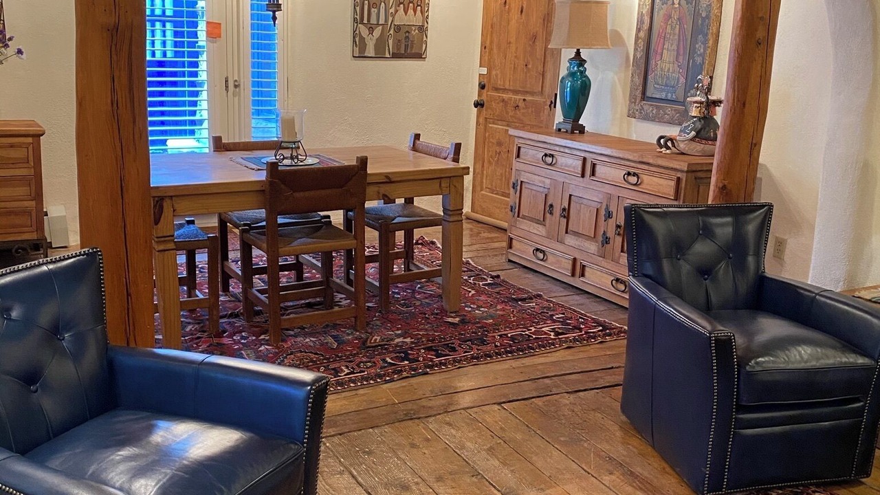 Photo of Livingroom in Taos
