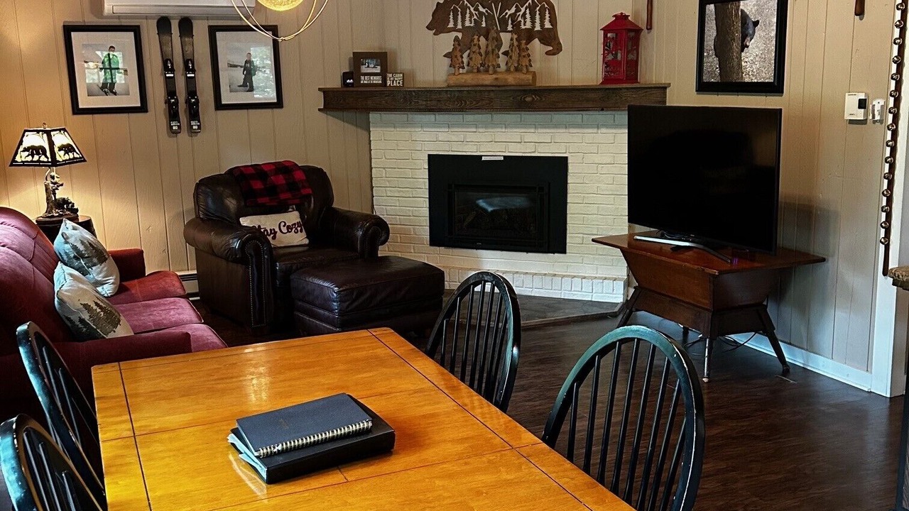 Photo of Livingroom in Jim Thorpe
