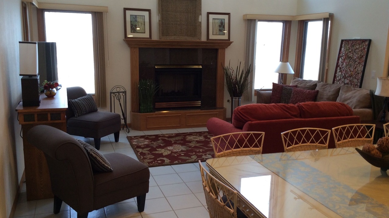 Photo of Livingroom in Wind Lake