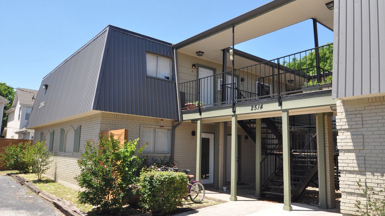 Photo of Outdoor in South Lamar