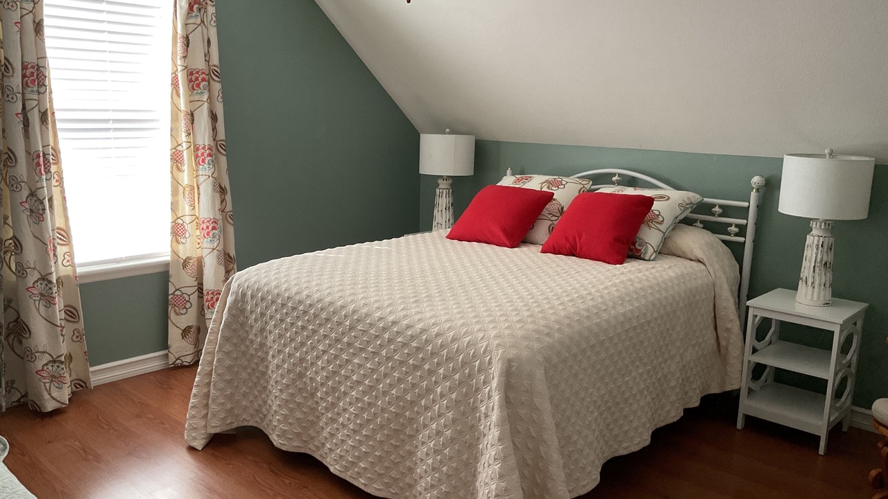 Photo of Bedroom in Spring City