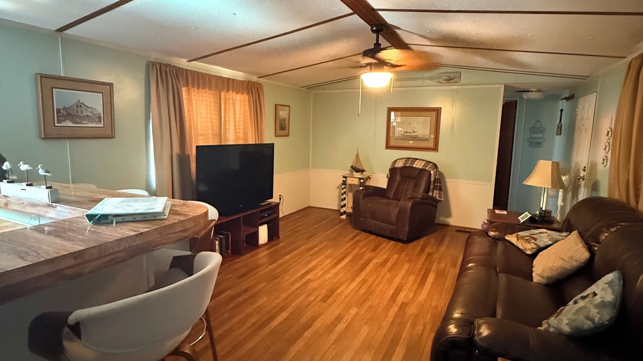 Photo of Livingroom in Tranquil Harbour