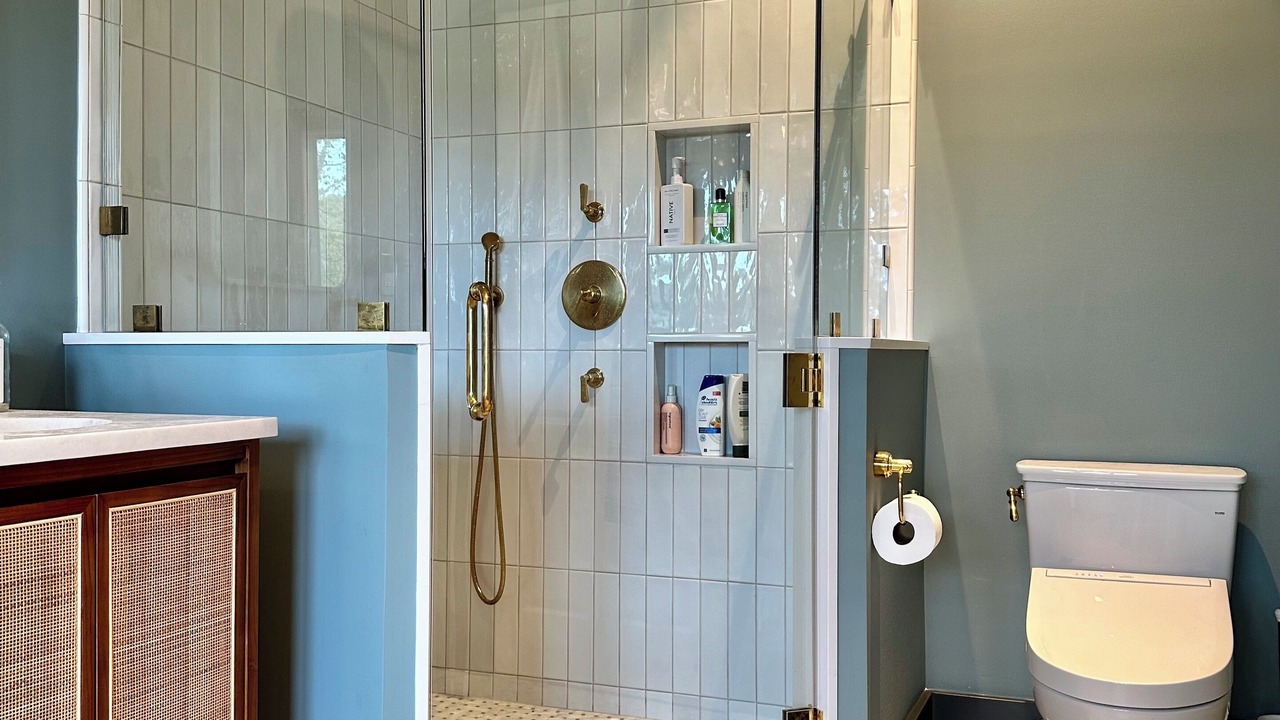 Photo of Bathroom in East Marion