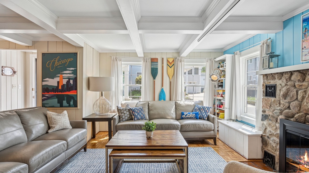 Photo of Livingroom in Michigan City