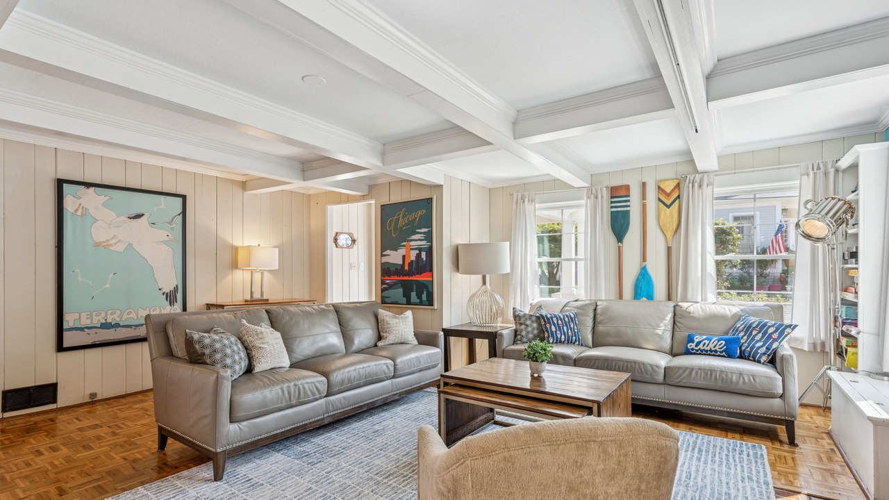 Photo of Livingroom in Michigan City