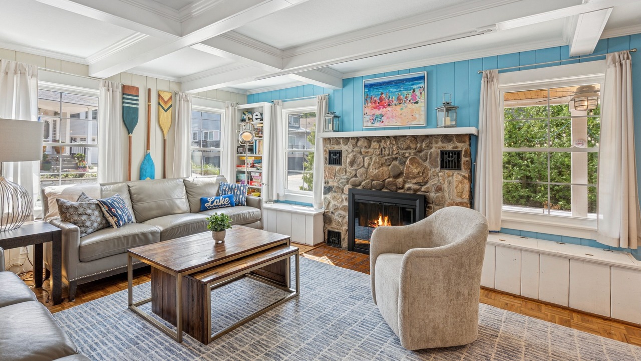 Photo of Livingroom in Michigan City