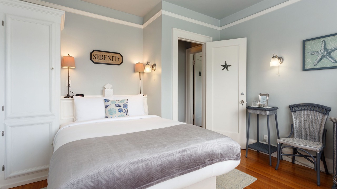 Photo of Bedroom in Anacortes