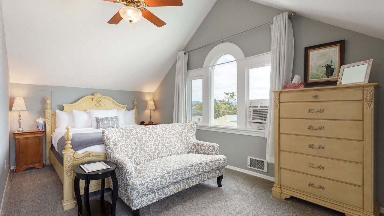 Photo of Bedroom in Anacortes