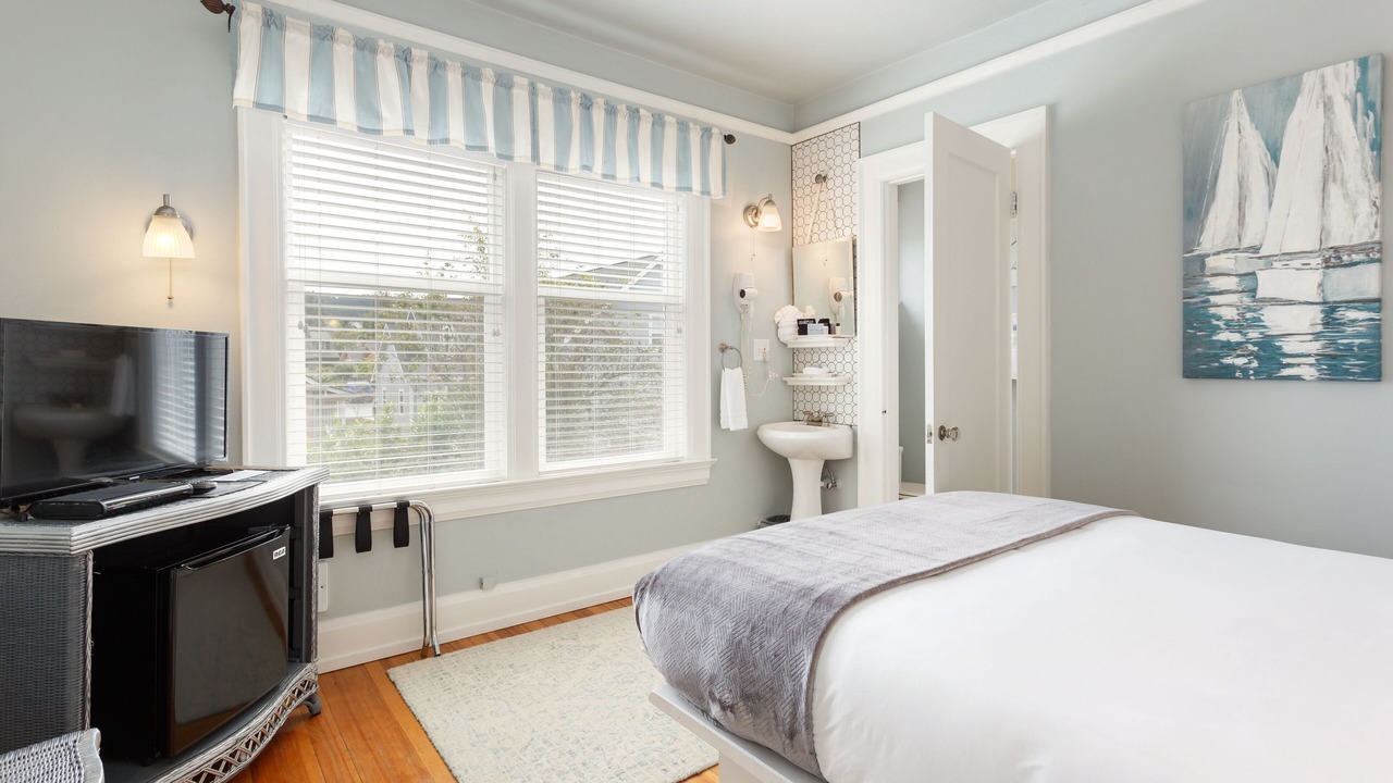 Photo of Bedroom in Anacortes