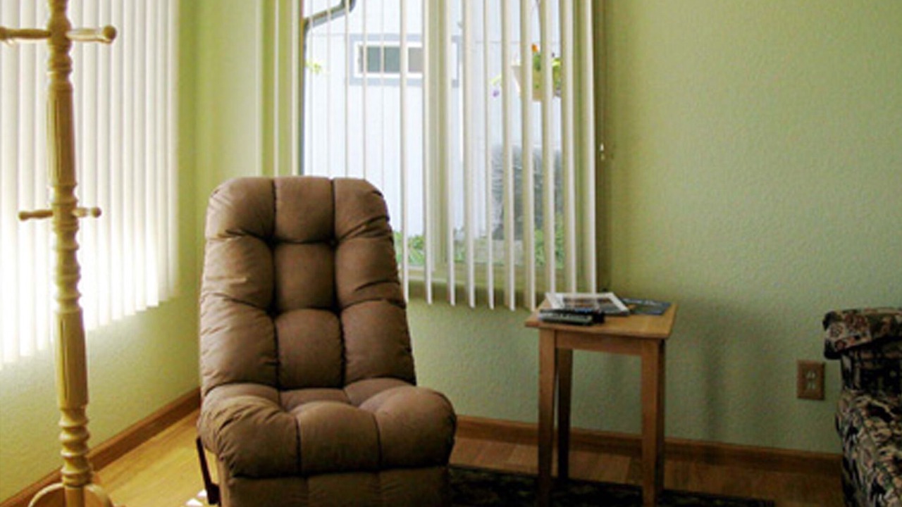Photo of Livingroom in Homer