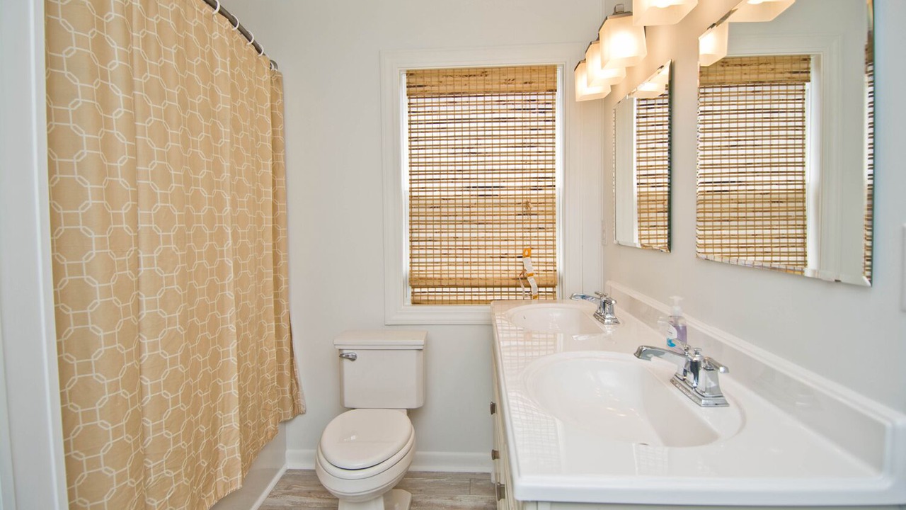 Photo of Bathroom in Emerald Isle