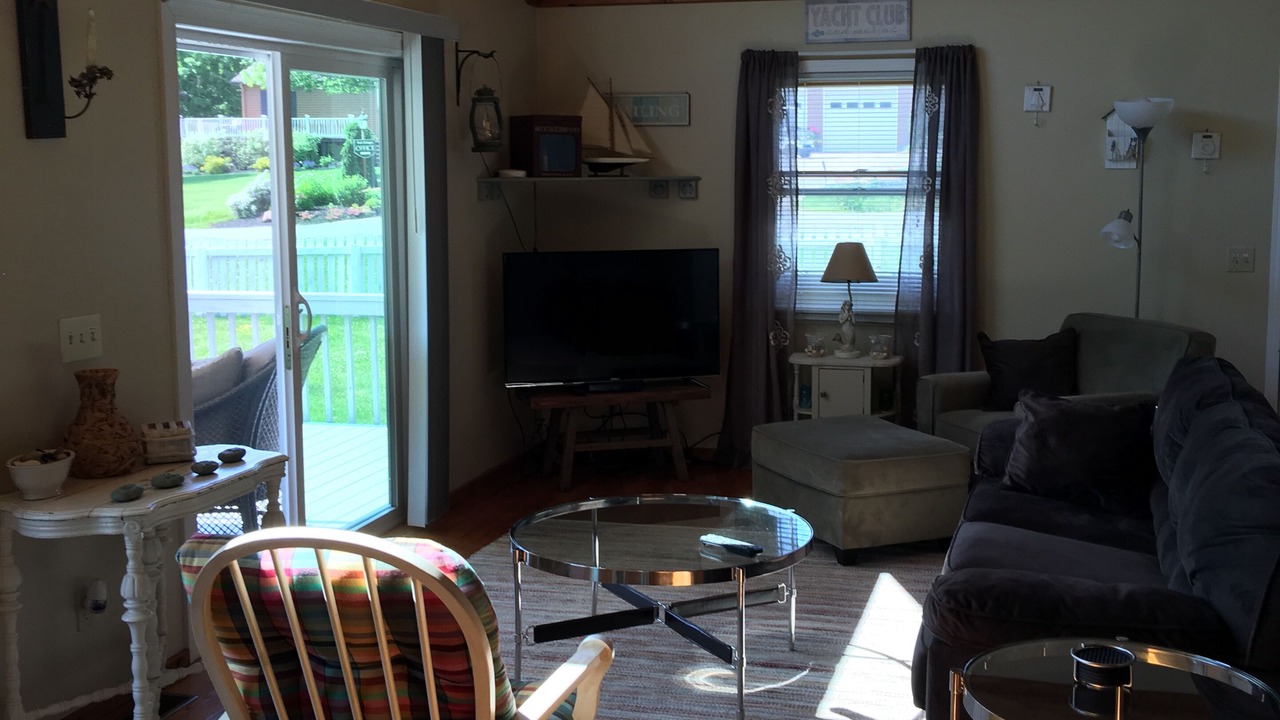 Photo of Livingroom in Frontenac