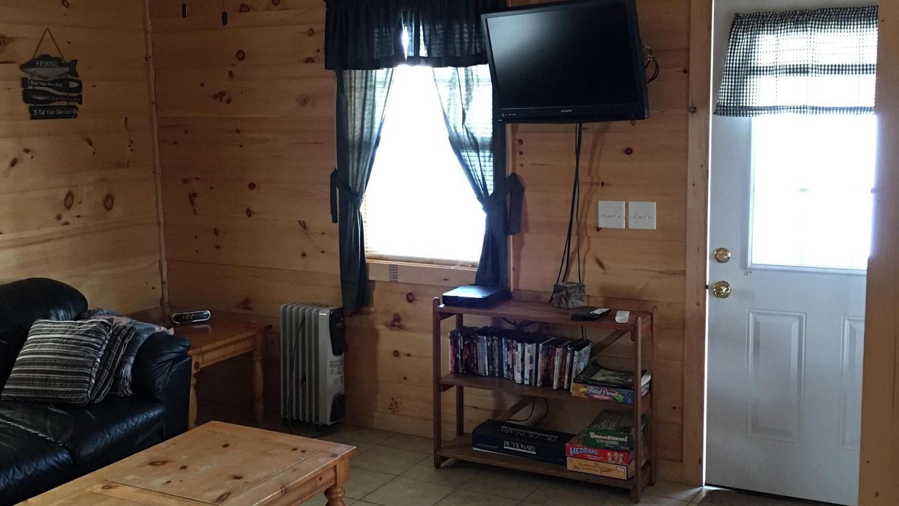 Photo of Livingroom in Muddy Pond