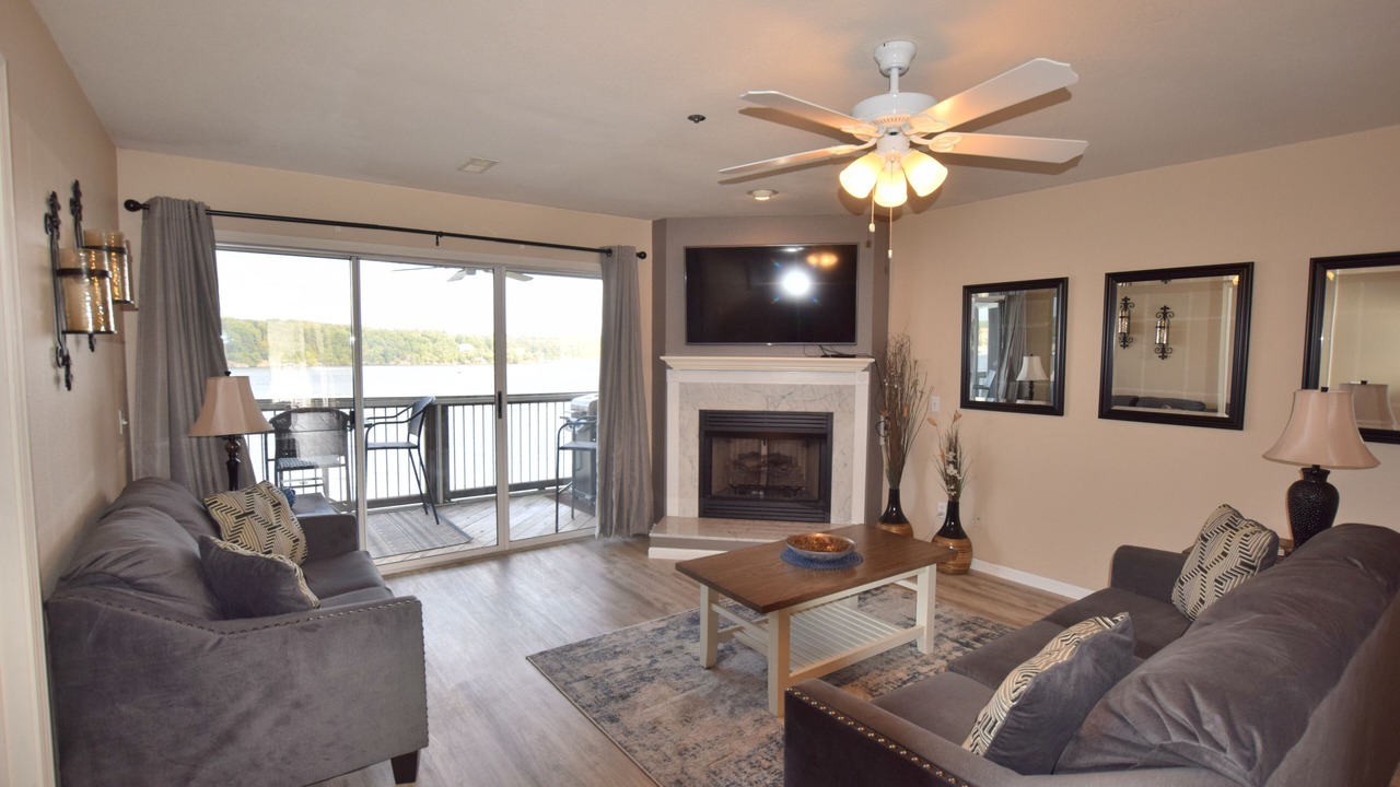 Photo of Livingroom in Osage Beach