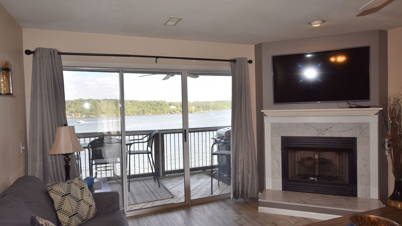 Photo of Livingroom in Osage Beach