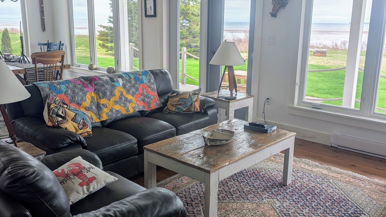 Photo of Livingroom in Little Pond