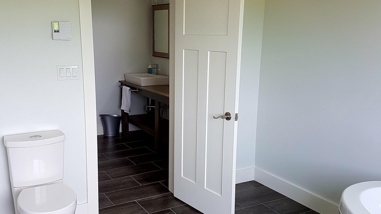 Photo of Bathroom in Little Pond