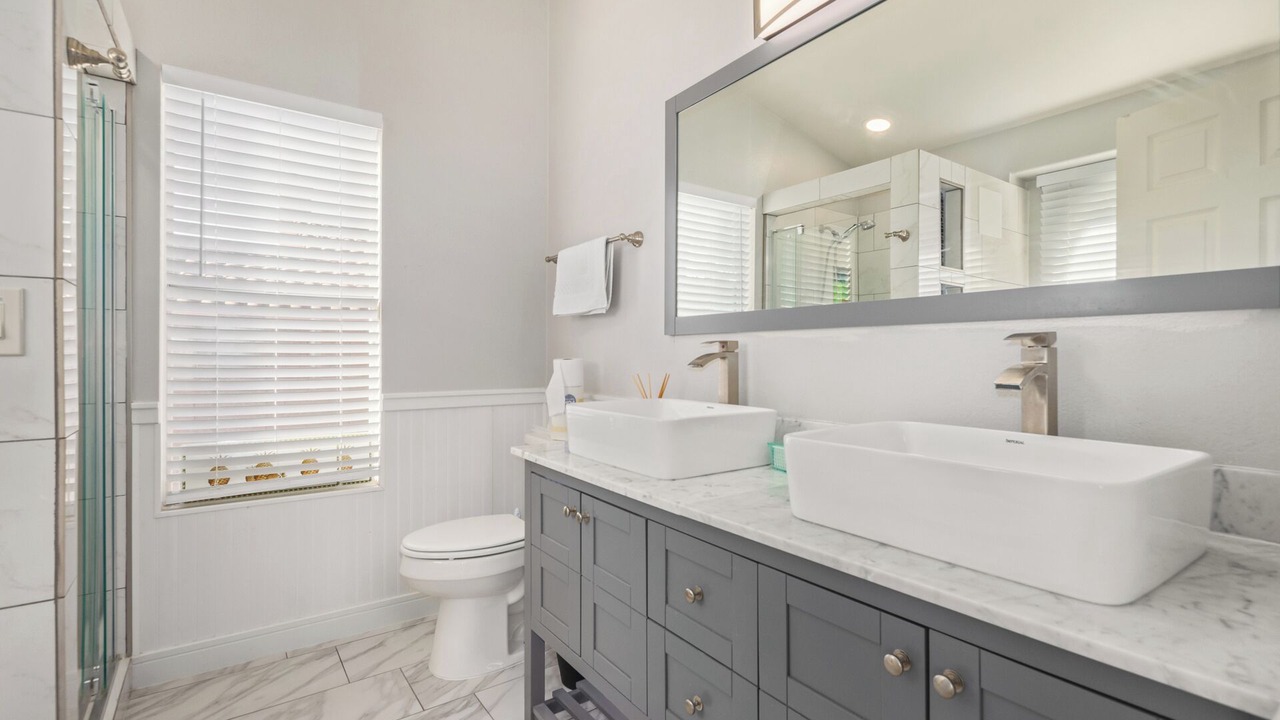 Photo of Bathroom in Moon Valley Canyon