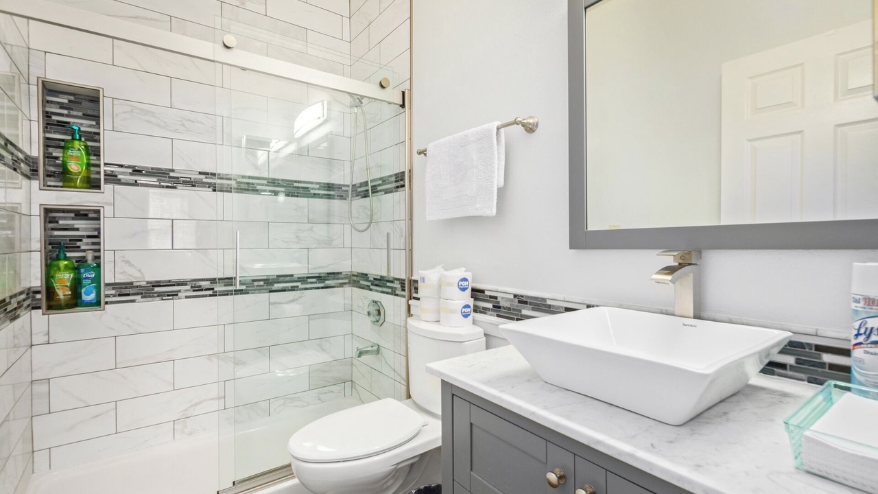 Photo of Bathroom in Moon Valley Canyon