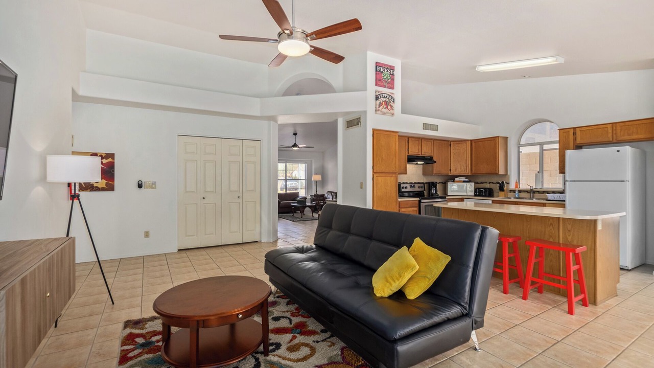 Photo of Livingroom in Moon Valley Canyon