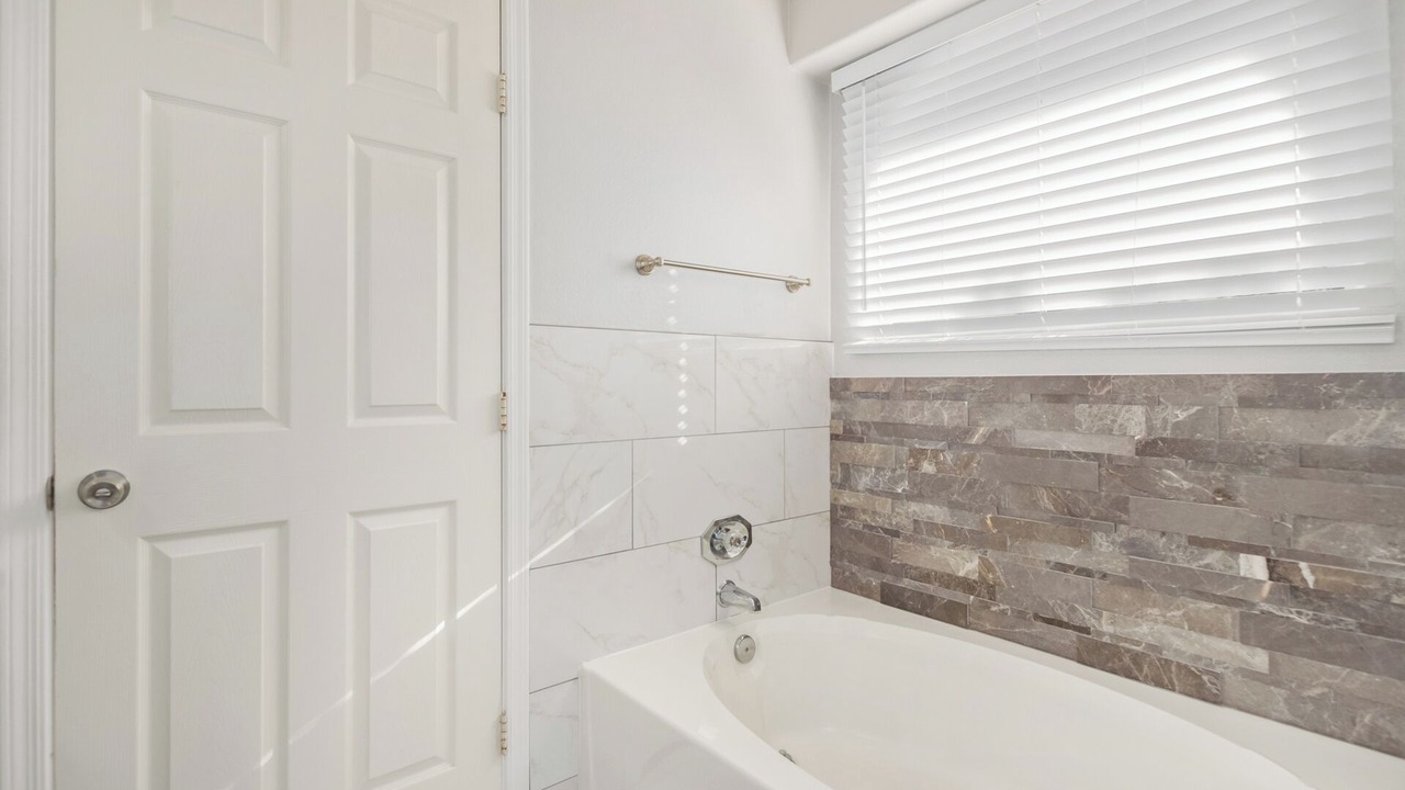 Photo of Bathroom in Moon Valley Canyon