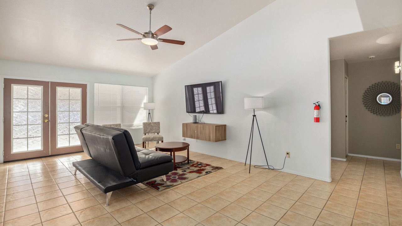Photo of Livingroom in Moon Valley Canyon