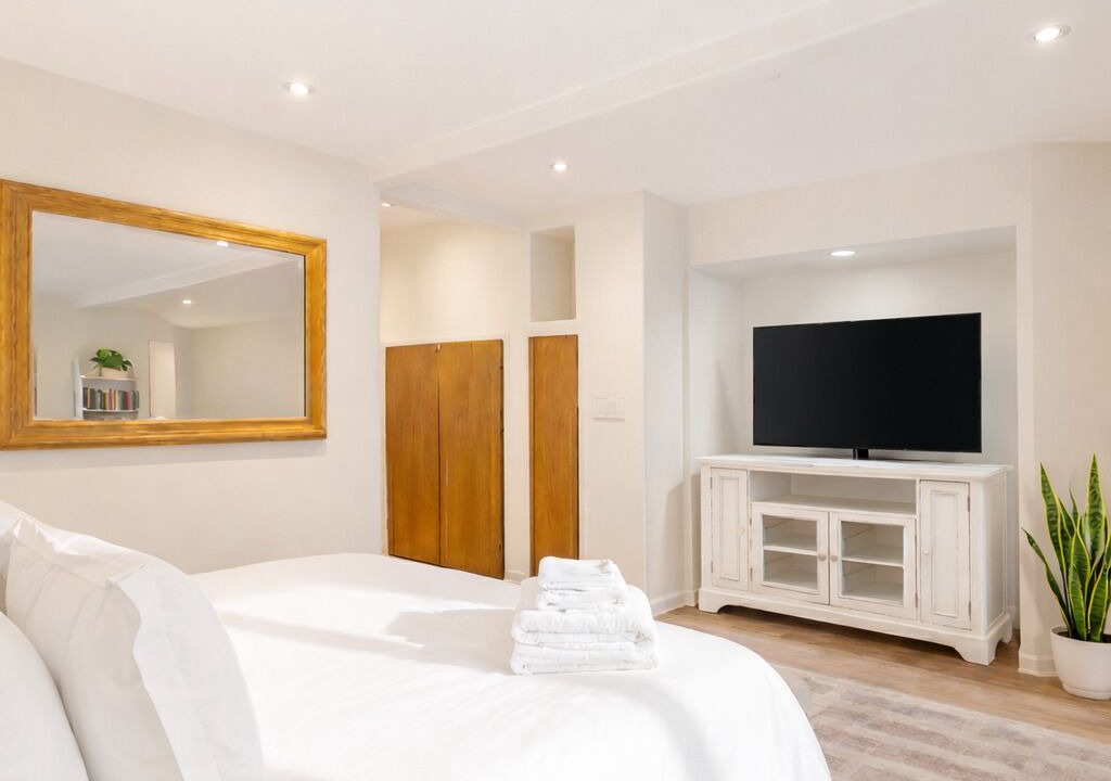 Photo of Bedroom in Opal Cliffs