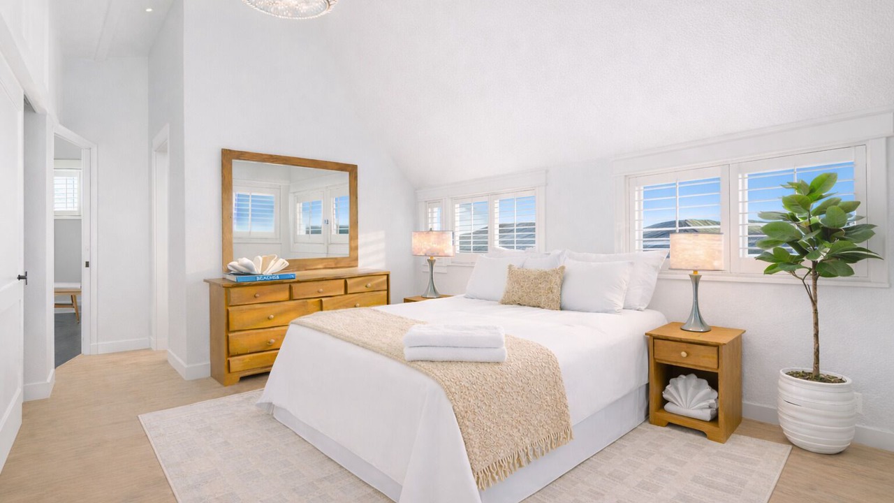Photo of Bedroom in Opal Cliffs