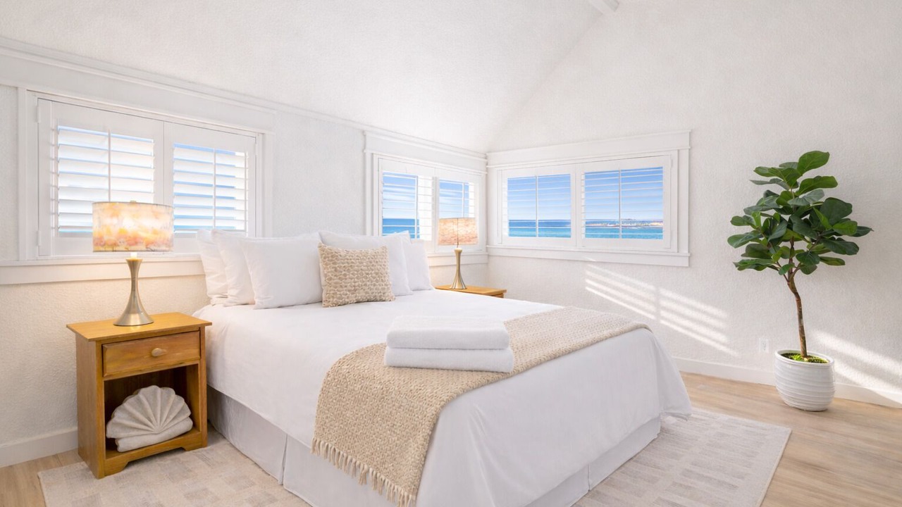 Photo of Bedroom in Opal Cliffs