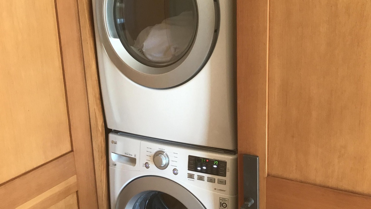 Photo of Others in Victor