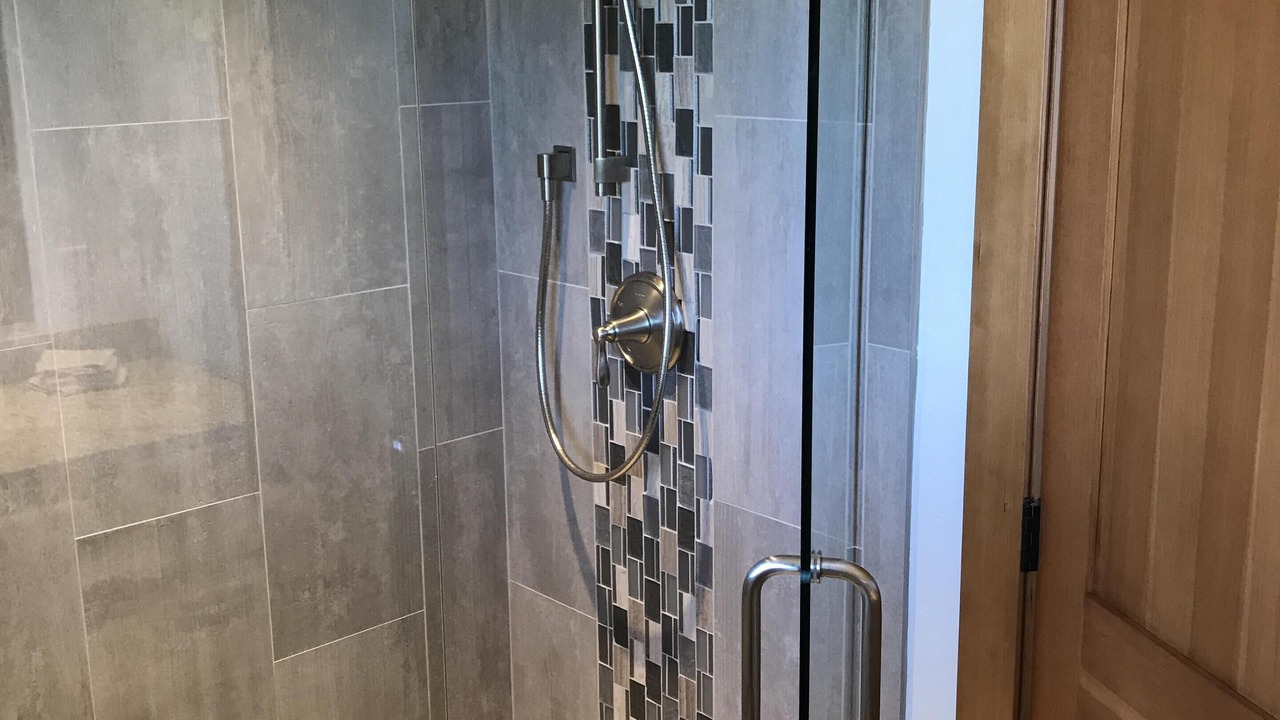 Photo of Others in Victor