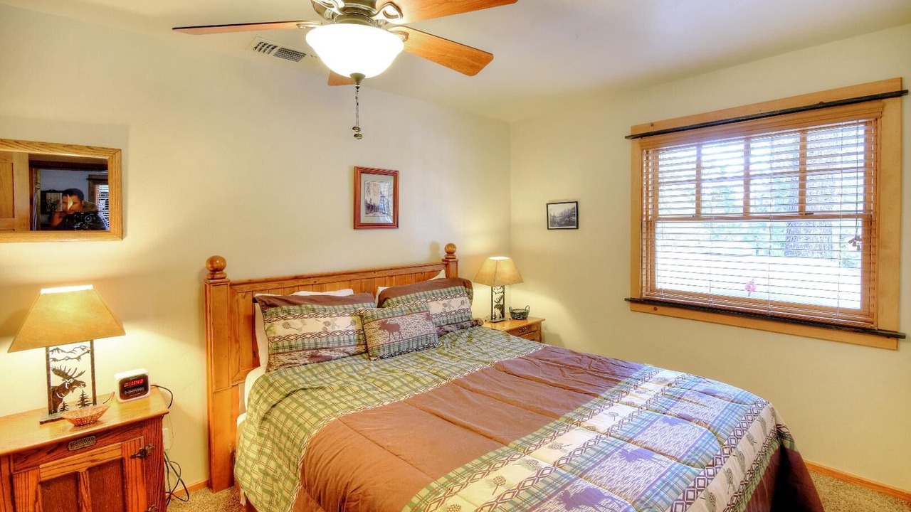 Photo of Bedroom in Yosemite West