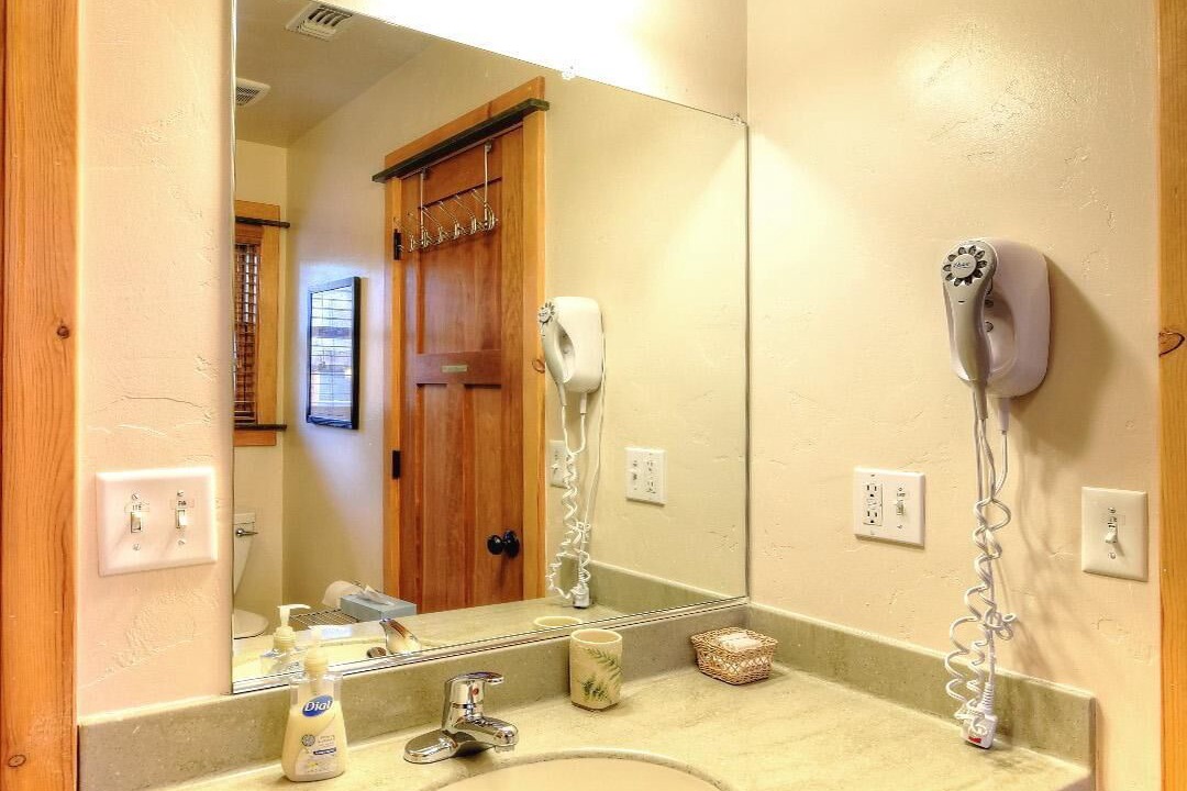 Photo of Bathroom in Yosemite West