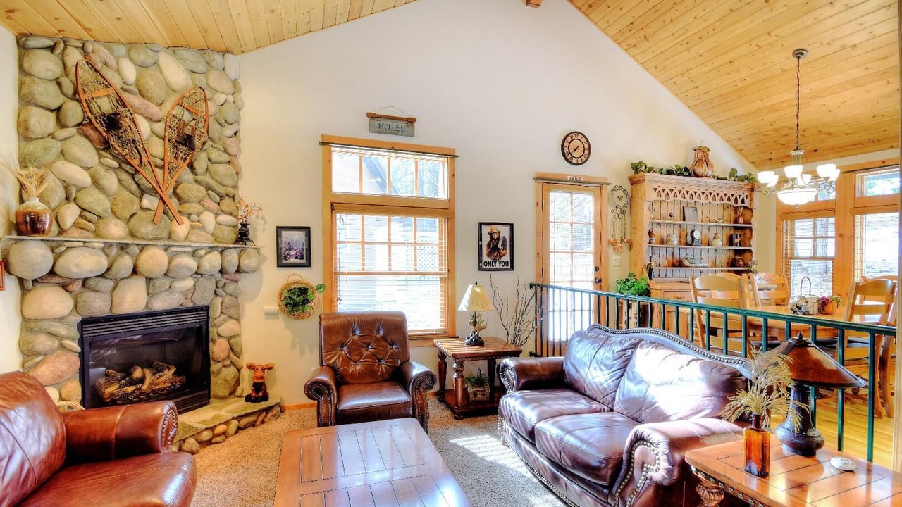 Photo of Livingroom in Yosemite West