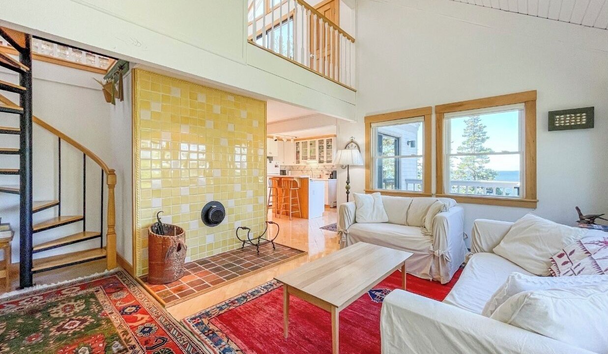 Photo of Livingroom in Winter Harbor