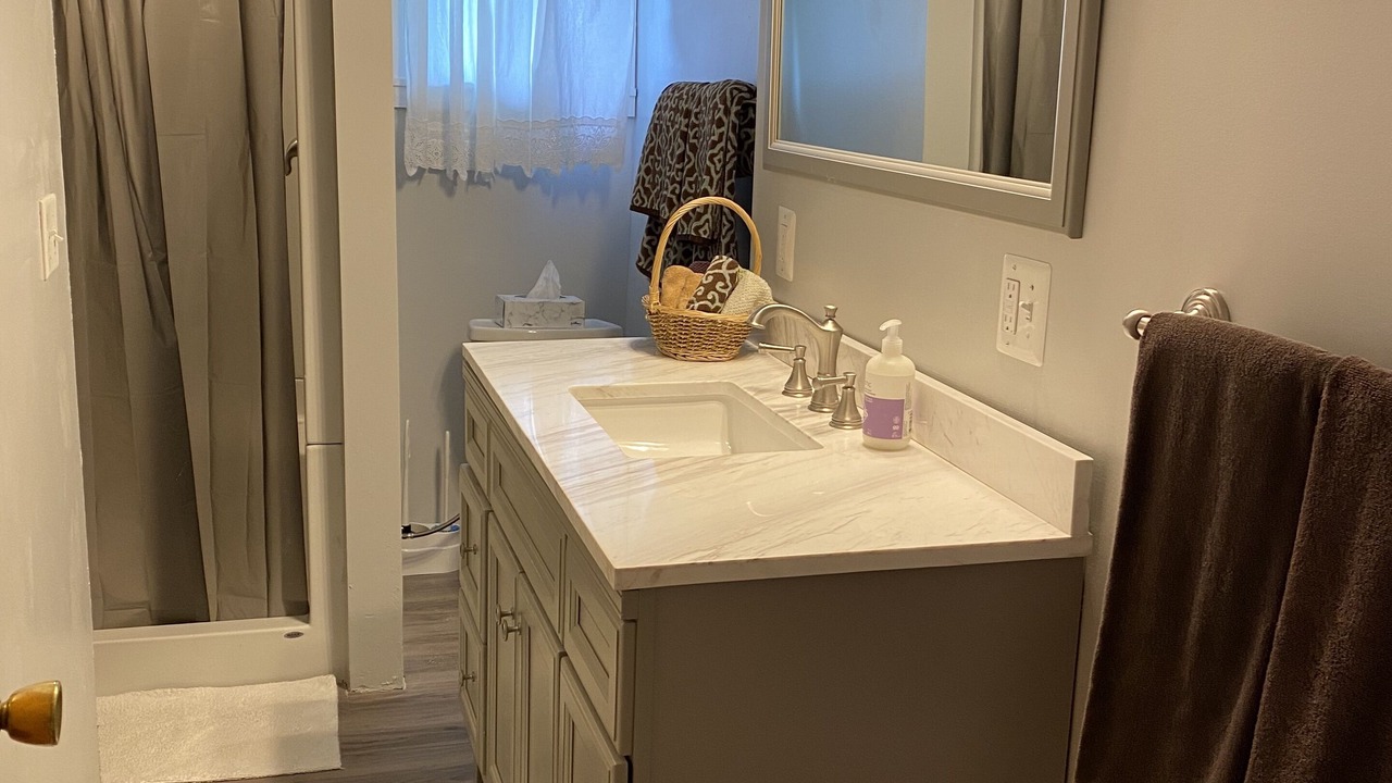 Photo of Bathroom in Town of Richmond