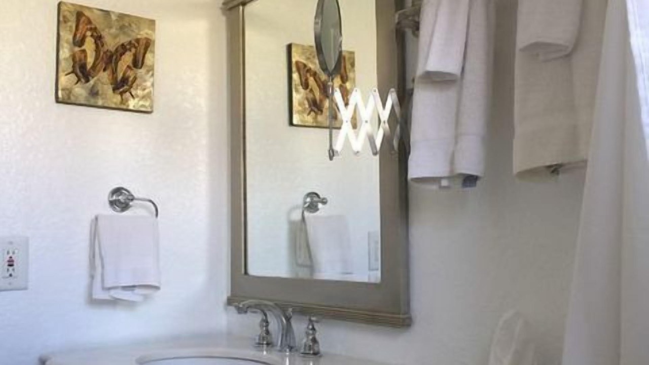Photo of Bathroom in Wilton Manors
