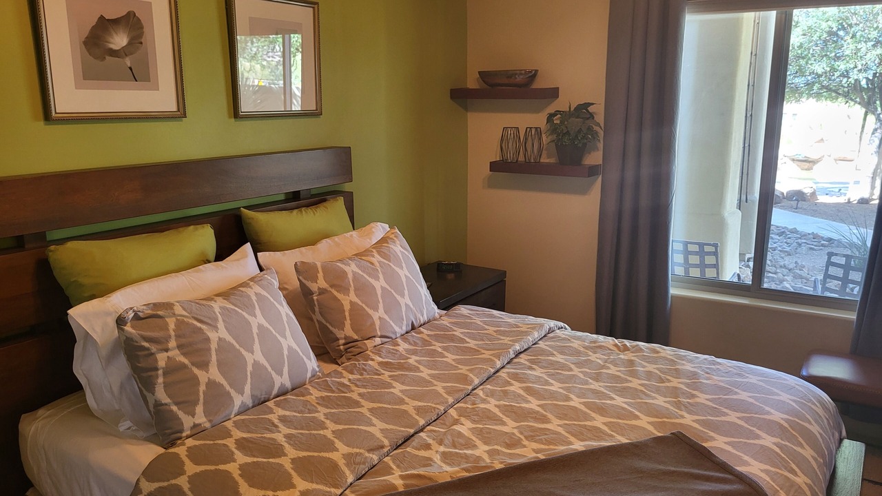 Photo of Bedroom in Pinnacle Peak
