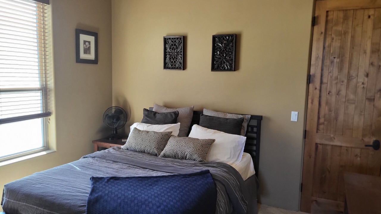 Photo of Bedroom in Pinnacle Peak