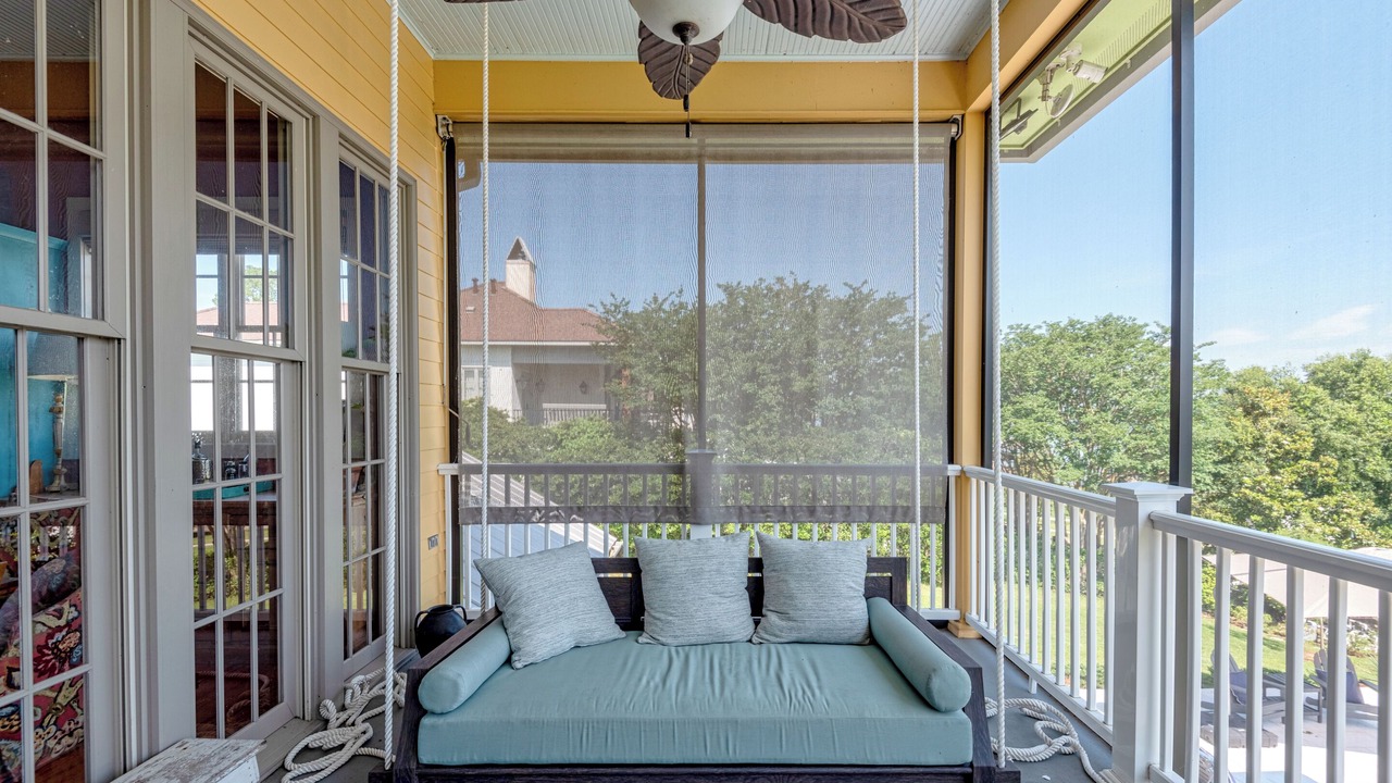 Photo of Patio Balcony in Livonia