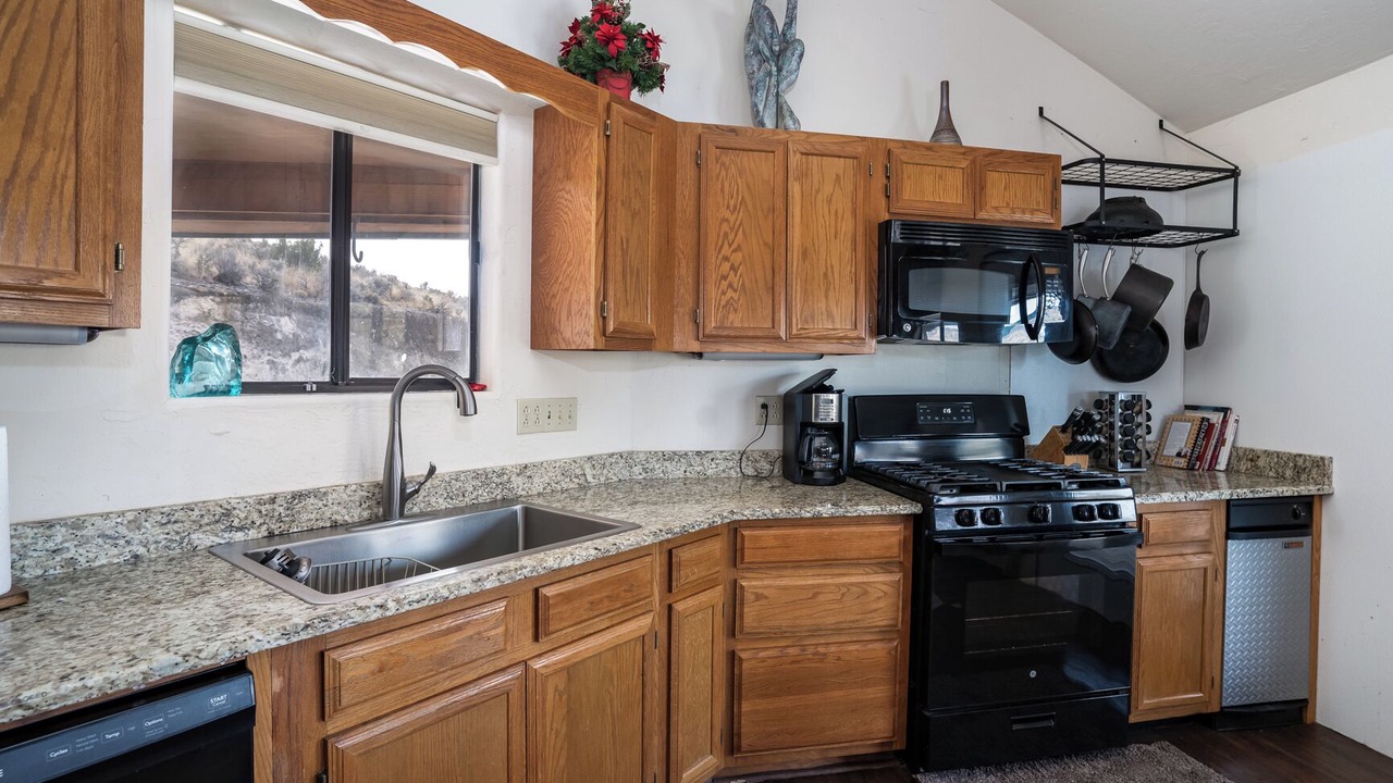 Photo of Kitchen in Navajo Dam