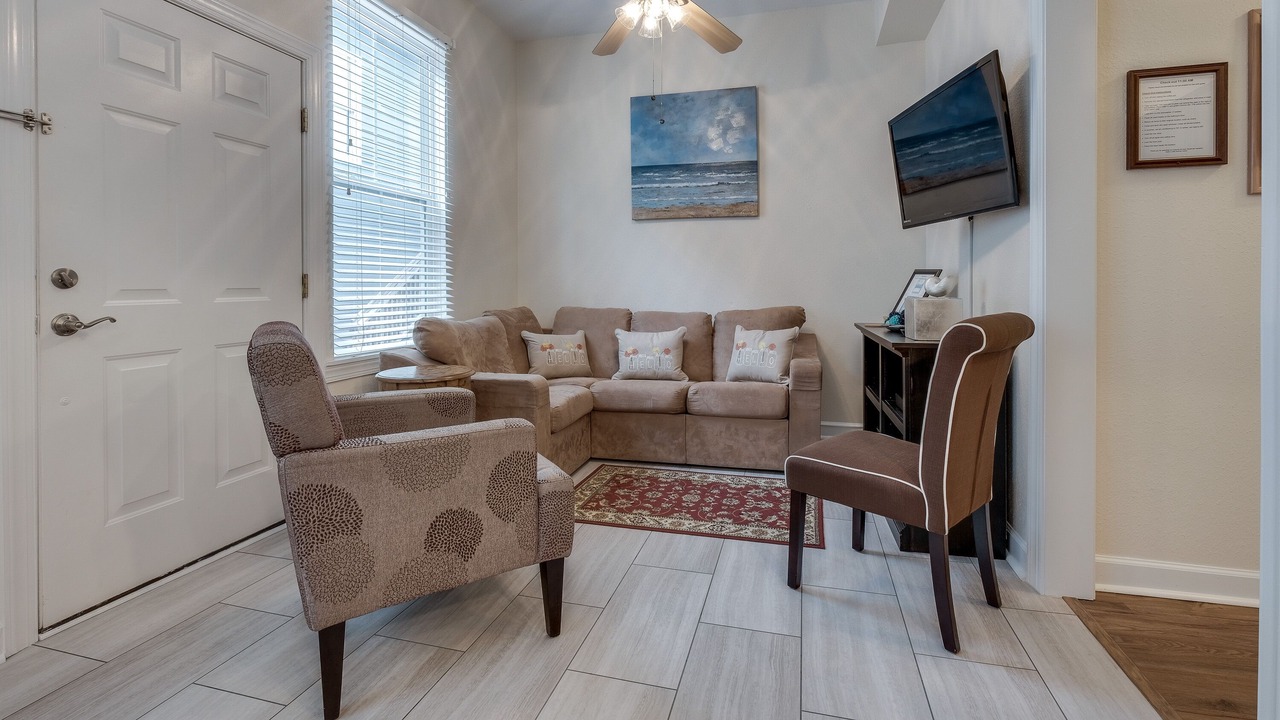 Photo of Livingroom in Beach Institute