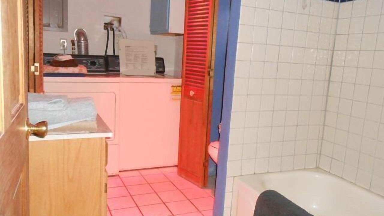 Photo of Bathroom in Canoncito