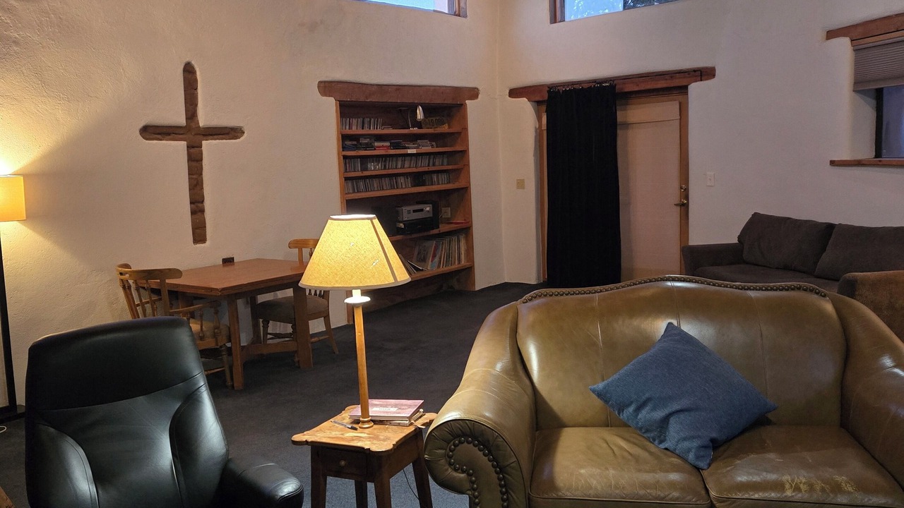 Photo of Livingroom in Canoncito
