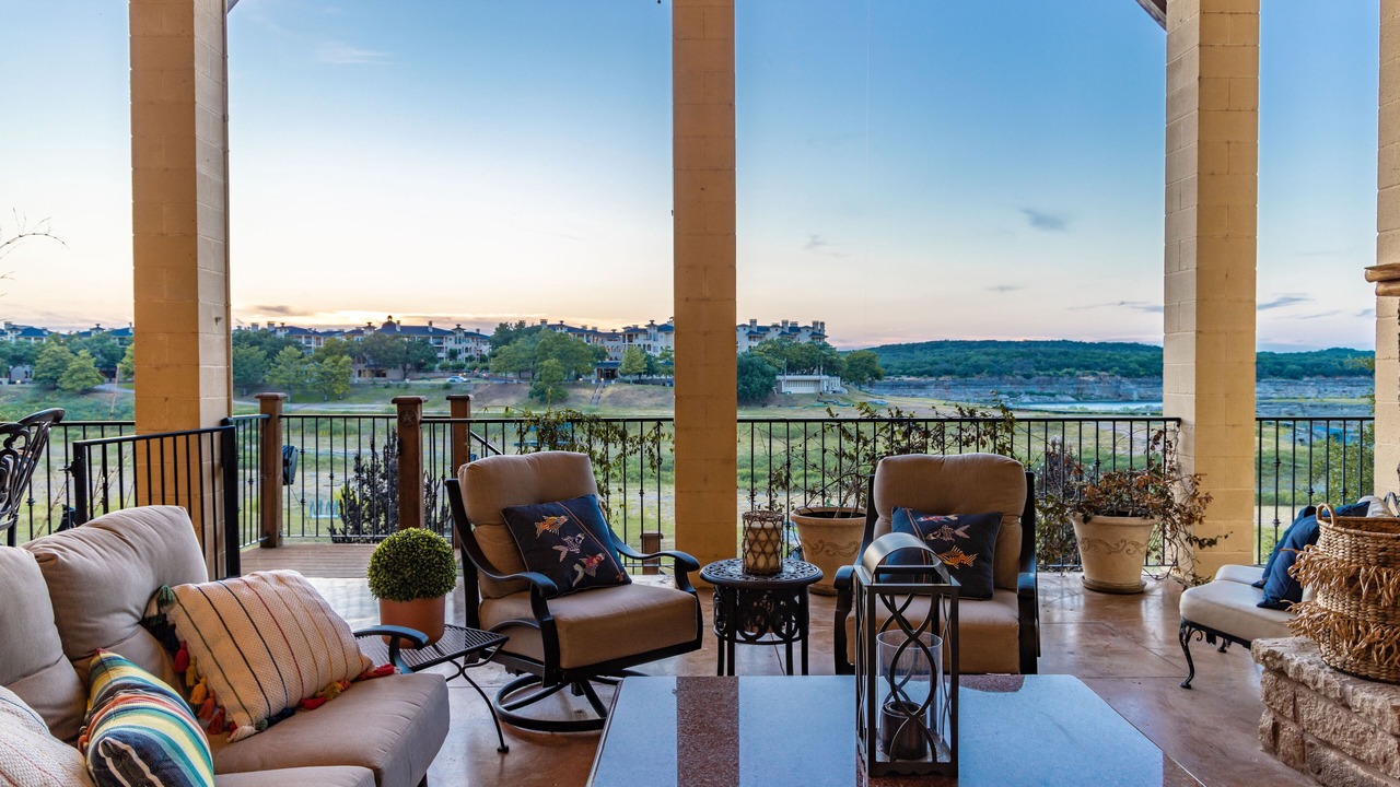 Photo of Livingroom in Highland Lake Estates