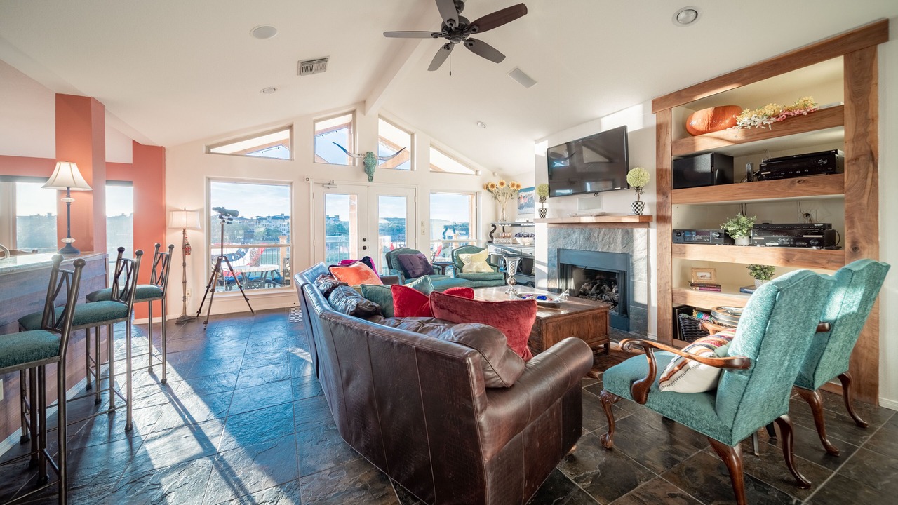 Photo of Livingroom in Highland Lake Estates