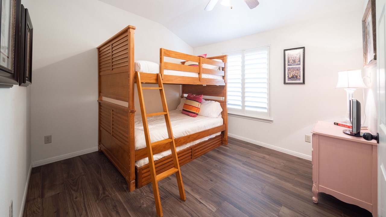 Photo of Bedroom in Highland Lake Estates