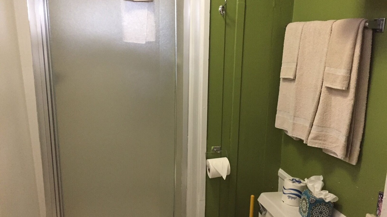Photo of Bathroom in Avalon
