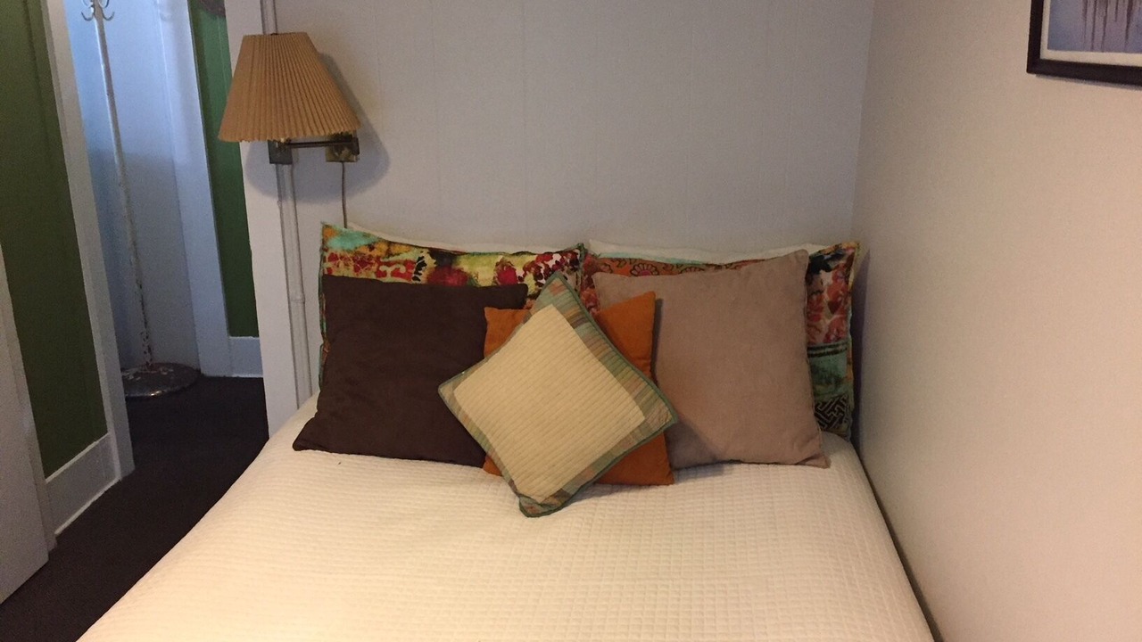 Photo of Bedroom in Avalon