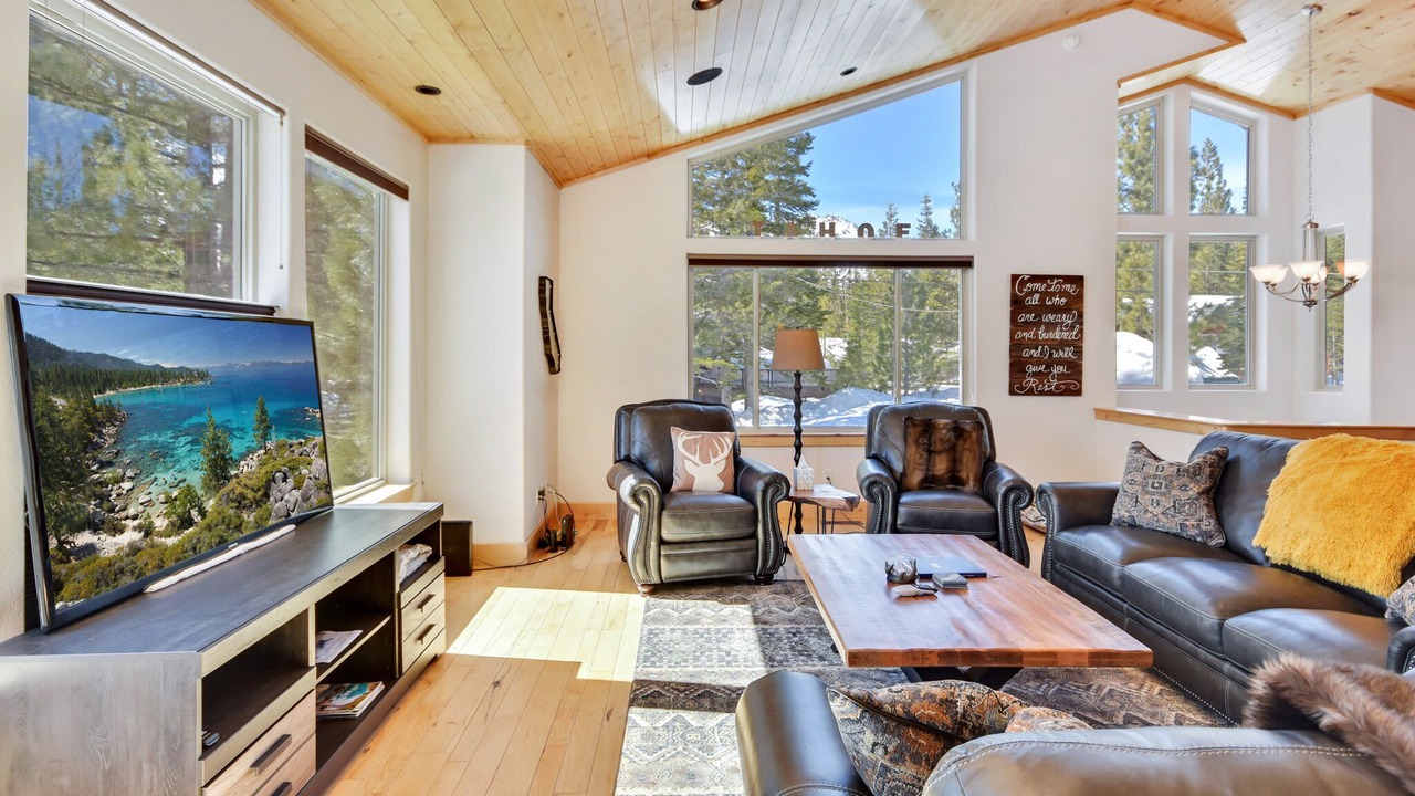 Photo of Bedroom in North Upper Truckee